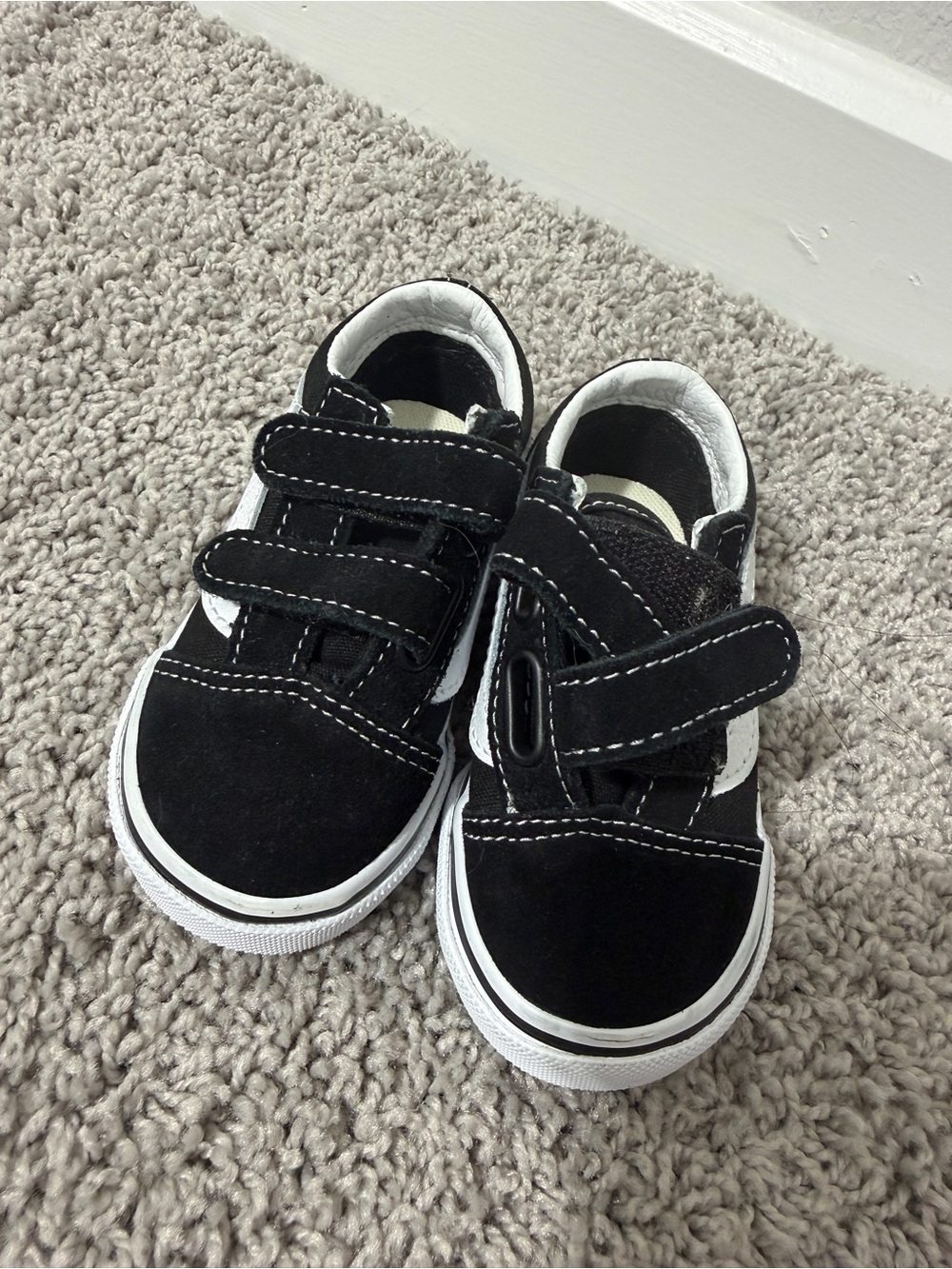 Vans Toddler Black Velcro Sneakers